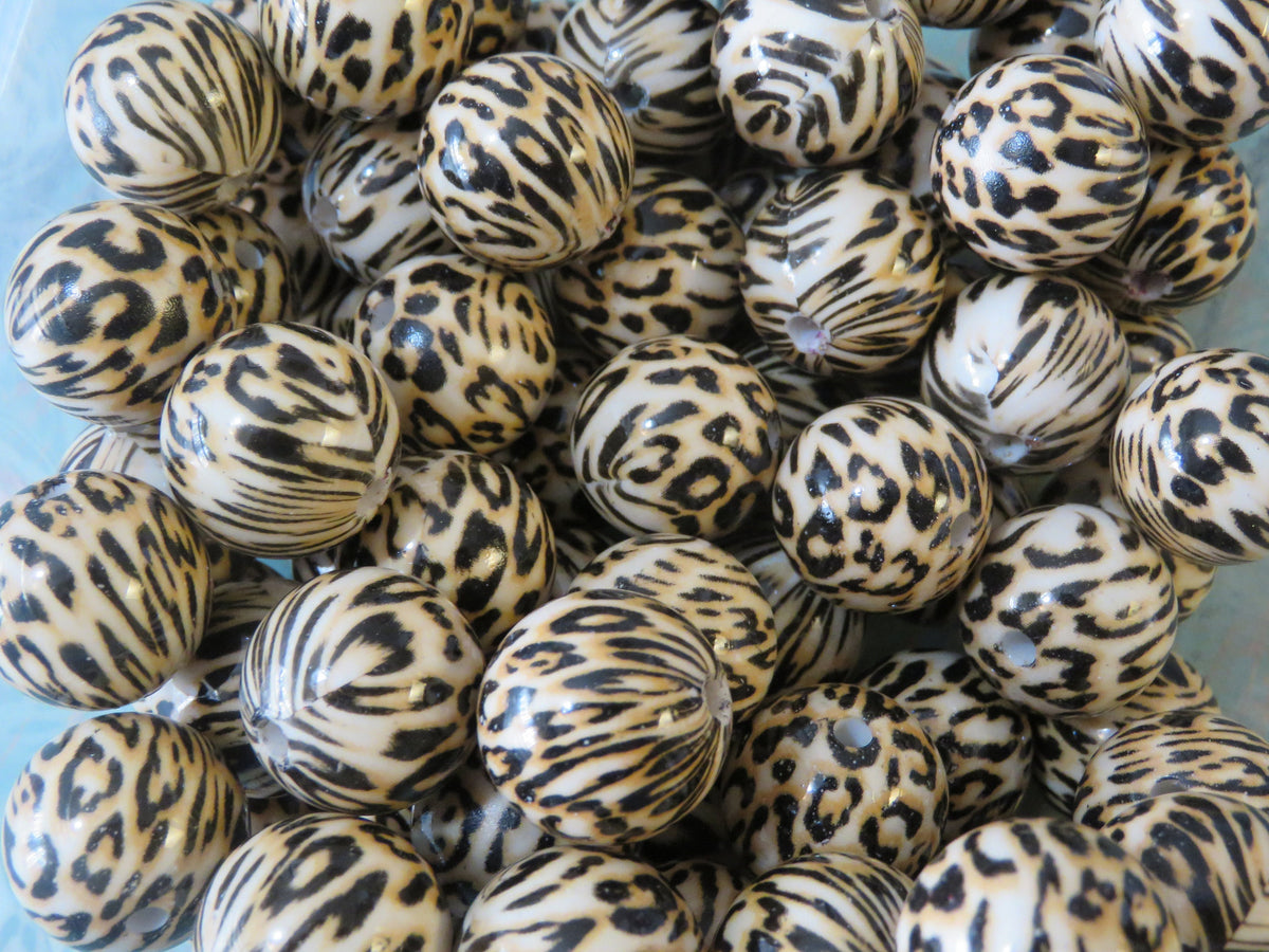 20 mm Leopard print bubblegum beads
